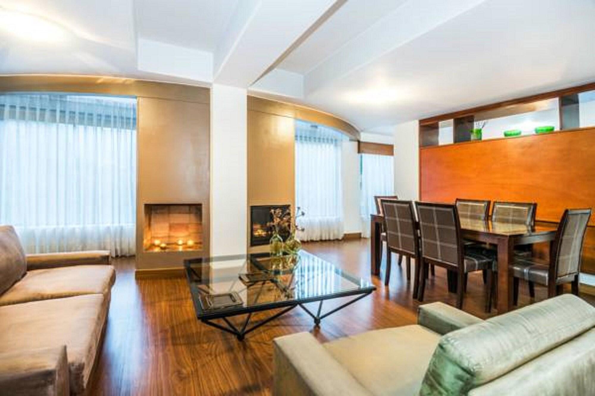 Lloyds Apartasuites Parque 93 ボゴタ エクステリア 写真