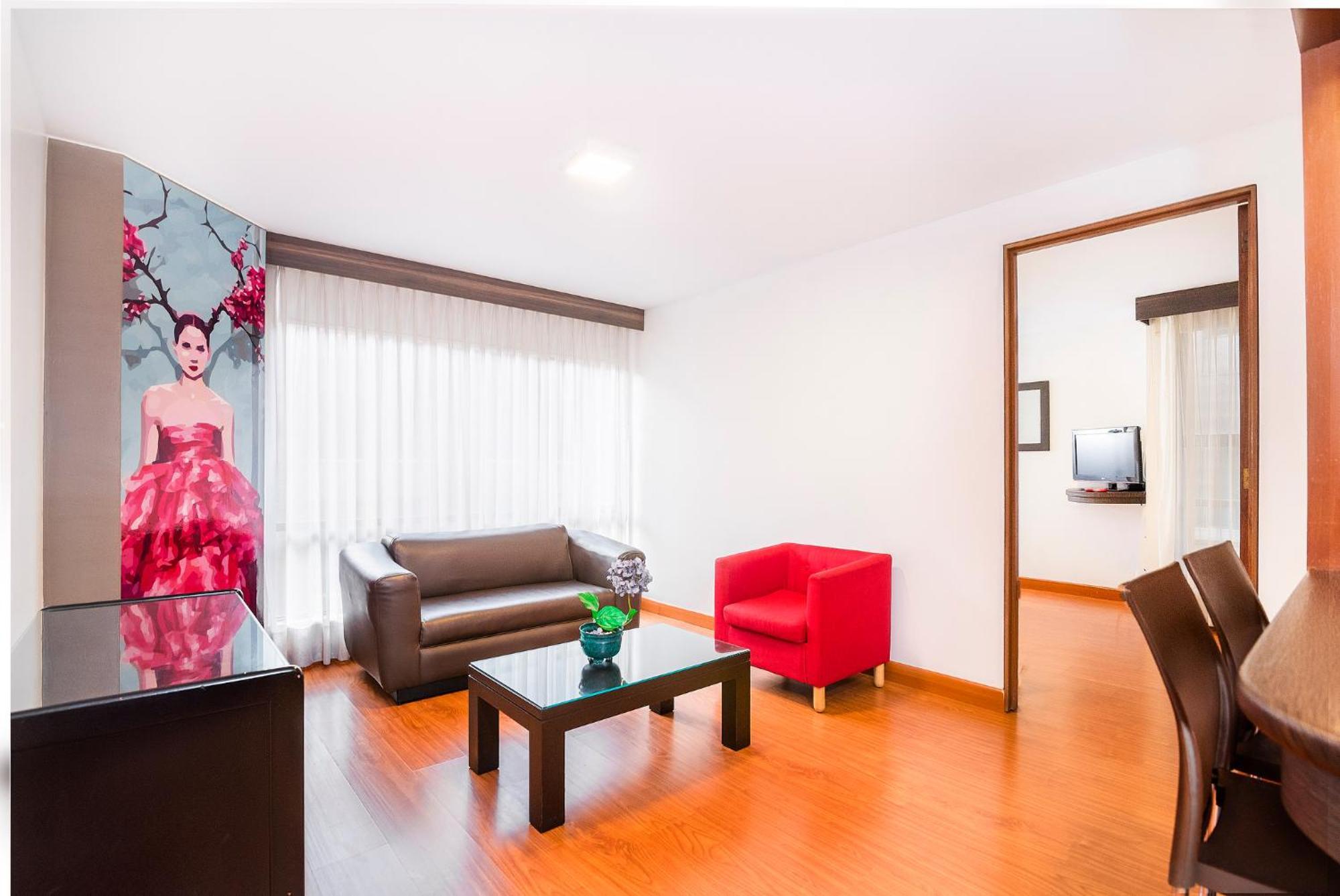 Lloyds Apartasuites Parque 93 ボゴタ エクステリア 写真
