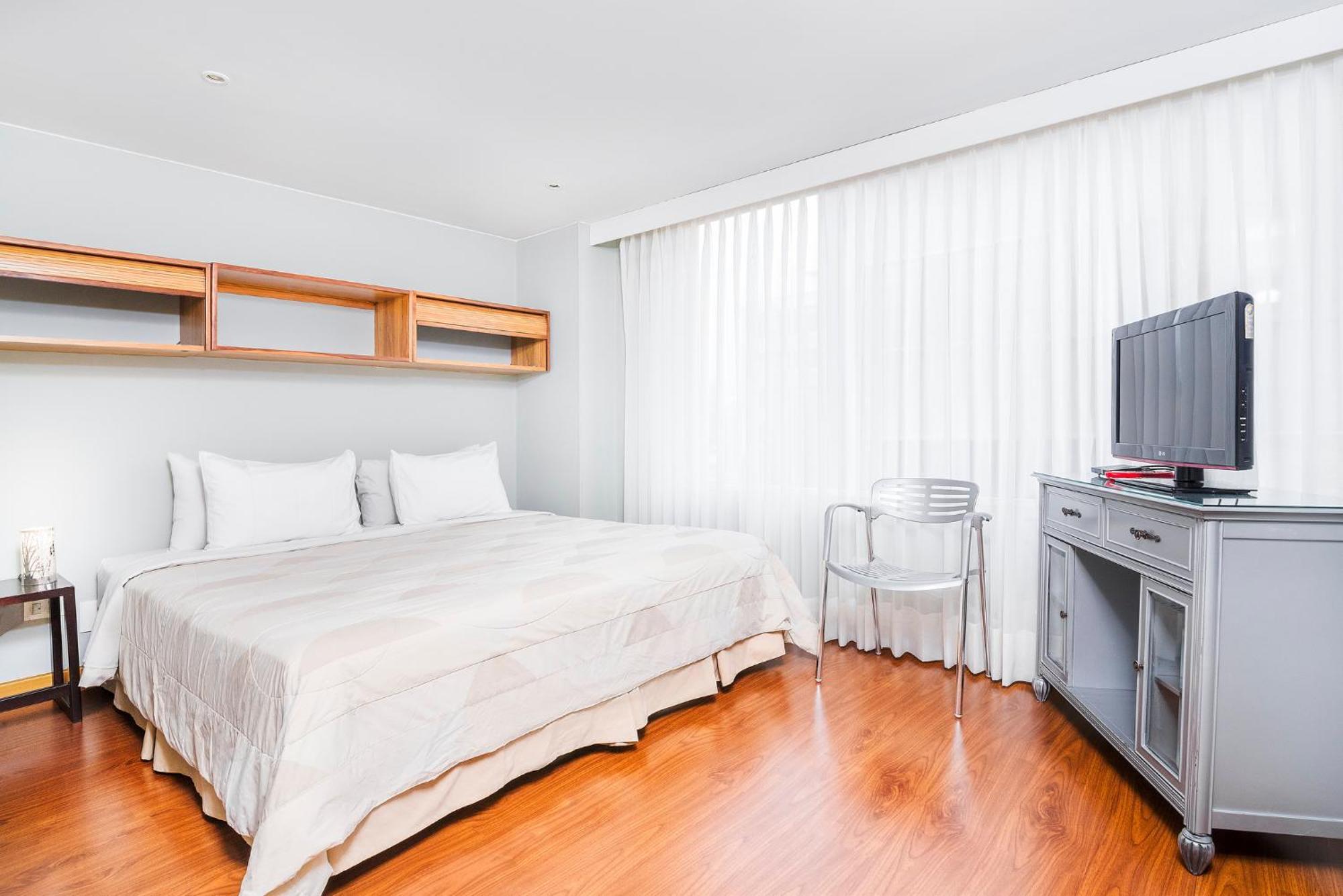 Lloyds Apartasuites Parque 93 ボゴタ エクステリア 写真