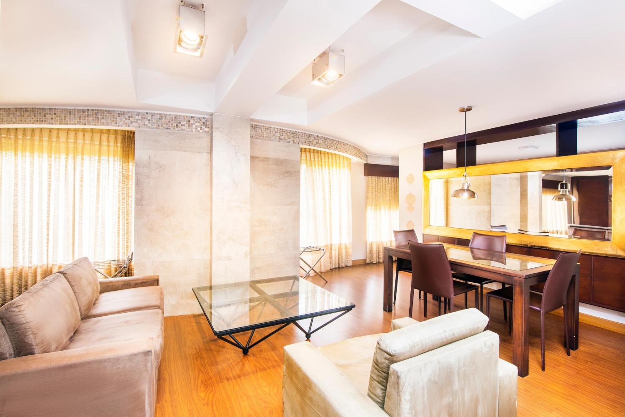 Lloyds Apartasuites Parque 93 ボゴタ エクステリア 写真