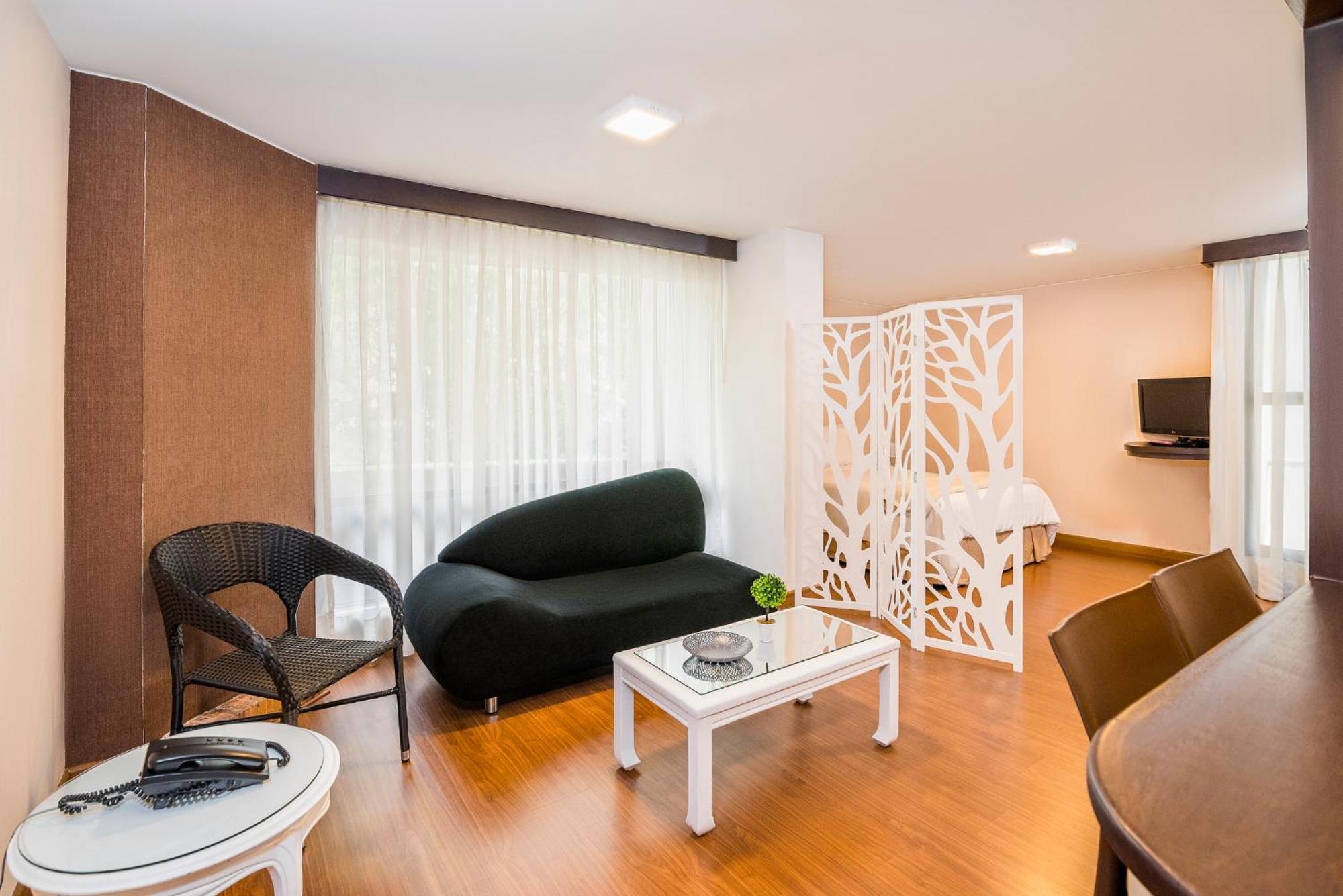 Lloyds Apartasuites Parque 93 ボゴタ エクステリア 写真