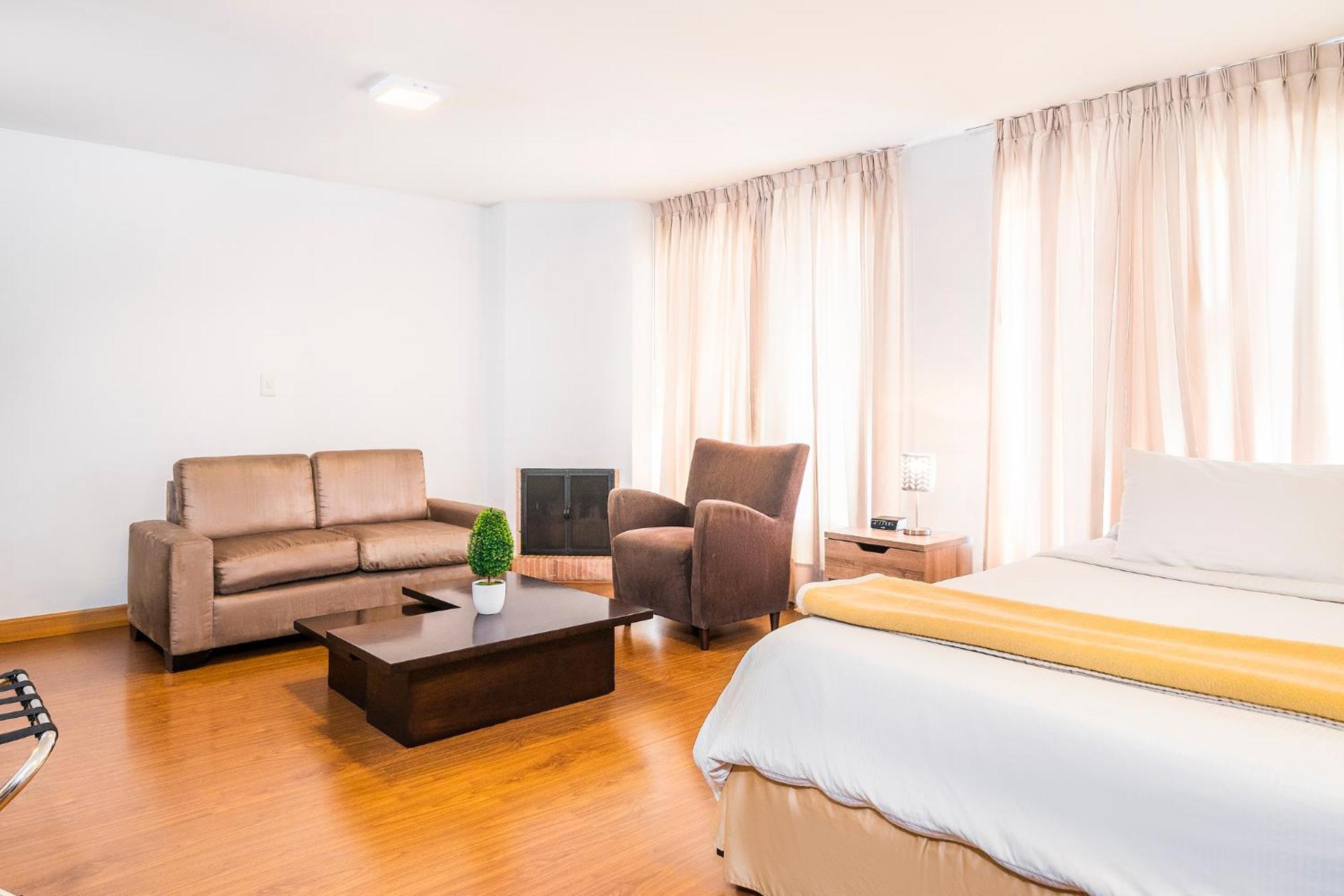 Lloyds Apartasuites Parque 93 ボゴタ エクステリア 写真