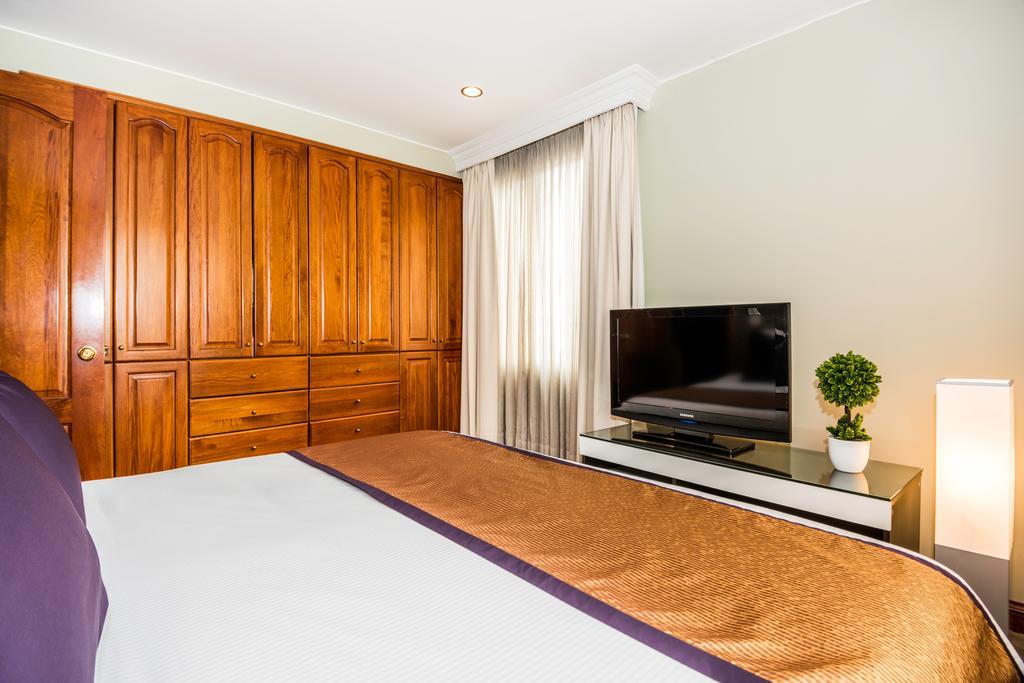 Lloyds Apartasuites Parque 93 ボゴタ エクステリア 写真