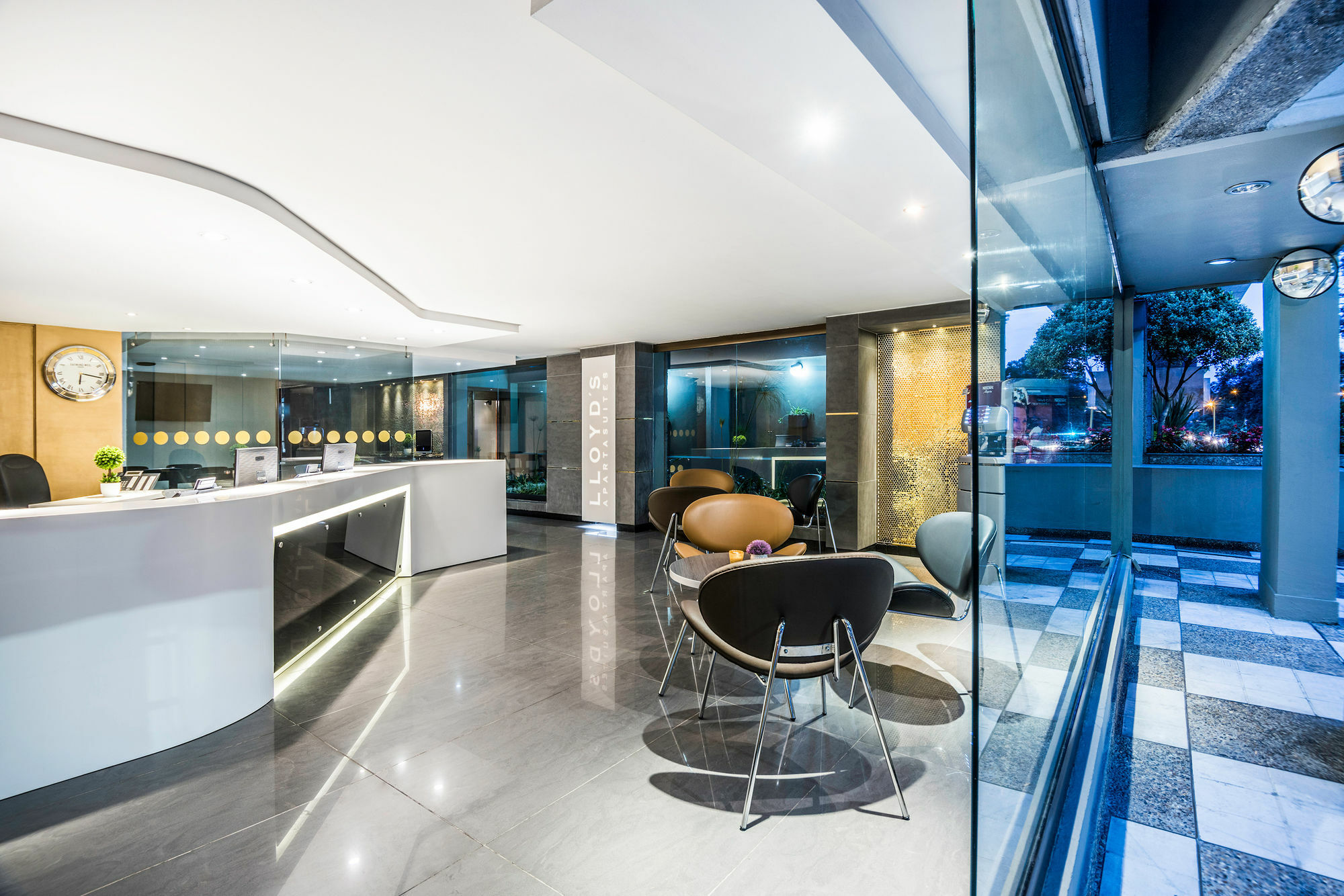 Lloyds Apartasuites Parque 93 ボゴタ エクステリア 写真